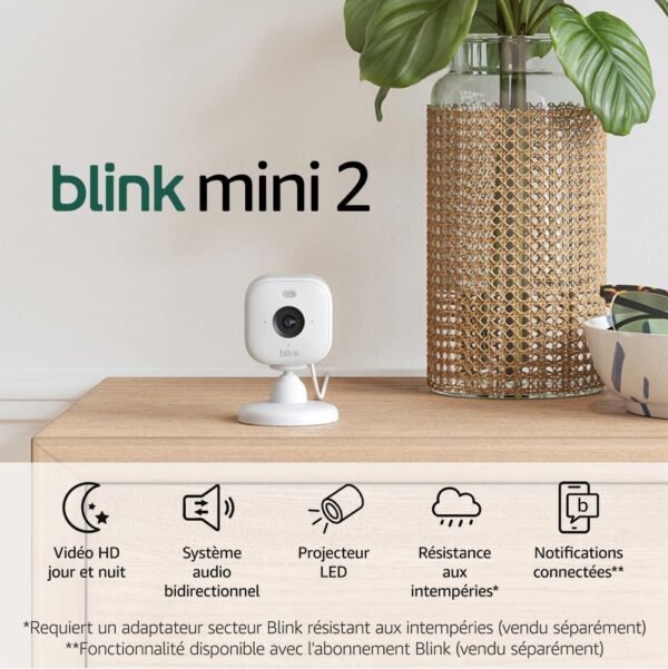 Blink Mini 2 | Caméra de surveillance connectée à prise, vidéo nocturne HD en couleur, projecteur intégré, système audio bidirectionnel, détection...