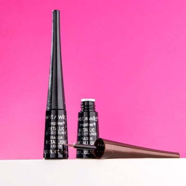 wet n wild - MEGALINER LIQUID EYELINER - Pointe fine facilitant l'application - Teinte Black - 100% Cruelty Free – Produit Vegan – Image 12