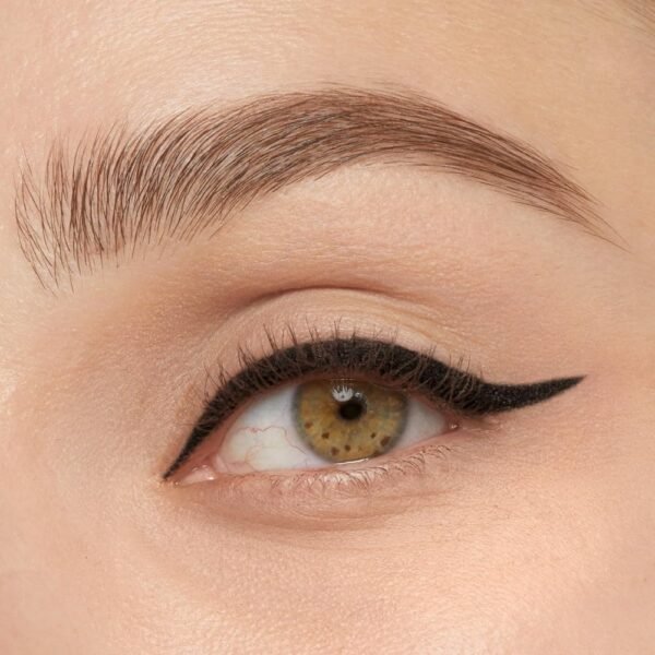 Maybelline New York - Crayon Gel Yeux Effet Smokey - Waterproof & Tenue 36h - Tattoo Liner Smokey - Teinte : Noir – Image 3
