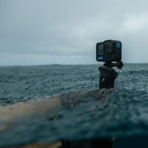 Alternative view of GoPro HERO12 Black - Caméra d'action étanche avec vidéo Ultra HD 5.3K60, Photos 27MP, HDR, capteur d'image 1/1.9", Diffusion en Direct, Webcam, stabilisation