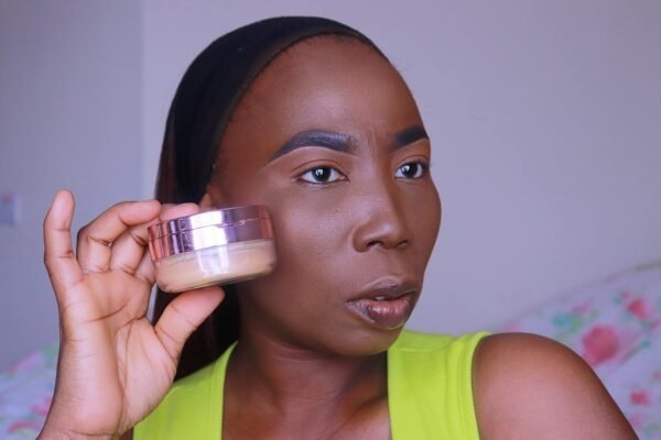 Makeup Revolution Revolution Mega Bronzer 02 - Chaud – Image 3
