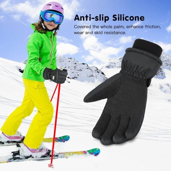 OOPOR Gants de Ski d'hiver Chauds et imperméables - Antidérapants - Gants Thermiques pour l'hiver - Gants de Ski épais - Gants de Sport d'extérieur - Coupe-Vent - pour vélo et garçon - 6 à 12 Ans – Image 4