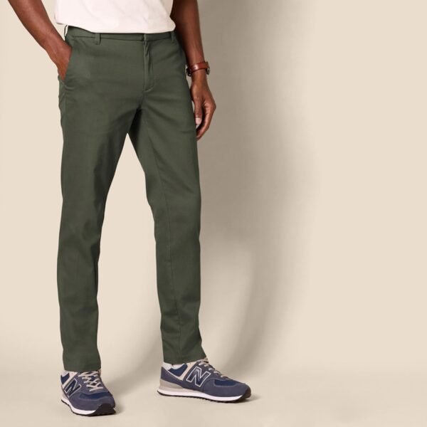 Amazon Essentials Pantalon Chino Extensible à Coupe ajustée et Infroissable, sans Pinces Homme – Image 7