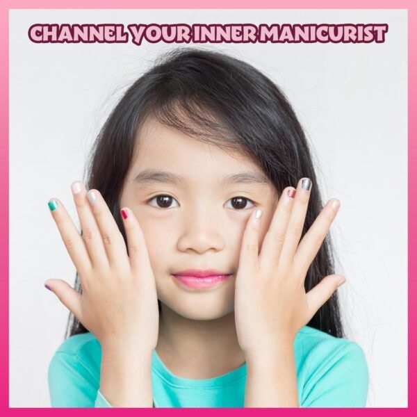 Barbie Movie 18 pièces Ensemble de maquillage à base d'eau pour enfants, comprend 15 vernis à ongles avec 2 espaceurs à orteils et 1 fichier à ongles pour les filles de 3 ans et plus, par Townley Girl – Image 7