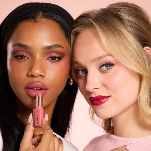 Revolution Pout Lip Gloss, Finition Brillante Ultra Pigmentée, Acide Hyaluronique & Vitamine E, Vegan & Cruelty-Free, 3g, Creme Brulee Mauve – Image 7