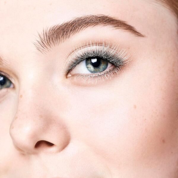 L'Oréal Paris - Base-Soin pour Mascara - Effet Amplifié & Tenue Prolongée - Cils Fortifiés - Formule à l'Huile de Jojoba & Vitamine - Primer Lash Paradise - Teinte : Universel - 6 ml – Image 6
