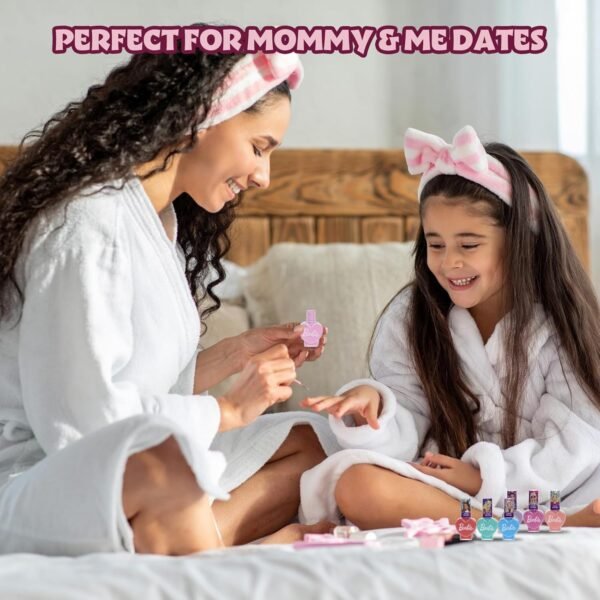 Barbie Movie 18 pièces Ensemble de maquillage à base d'eau pour enfants, comprend 15 vernis à ongles avec 2 espaceurs à orteils et 1 fichier à ongles pour les filles de 3 ans et plus, par Townley Girl – Image 8