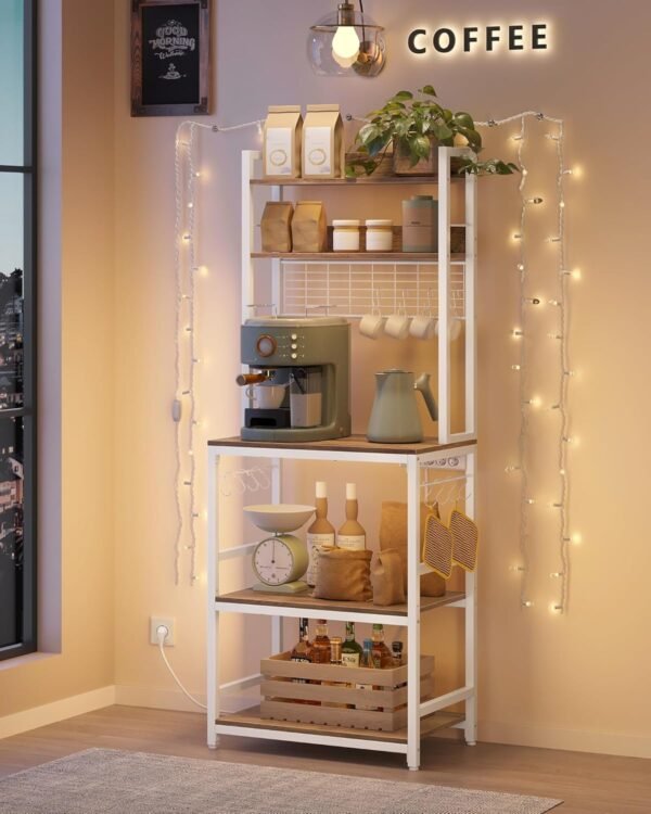 VASAGLE Étagère de Cuisine avec Multiprise, Support pour Micro-Ondes, Étagère de Rangement, avec Panneau Grillagé, 14 Crochets, 40 x 60 x 170 cm, Noisette Clair et Blanc KKS037W41EU – Image 4