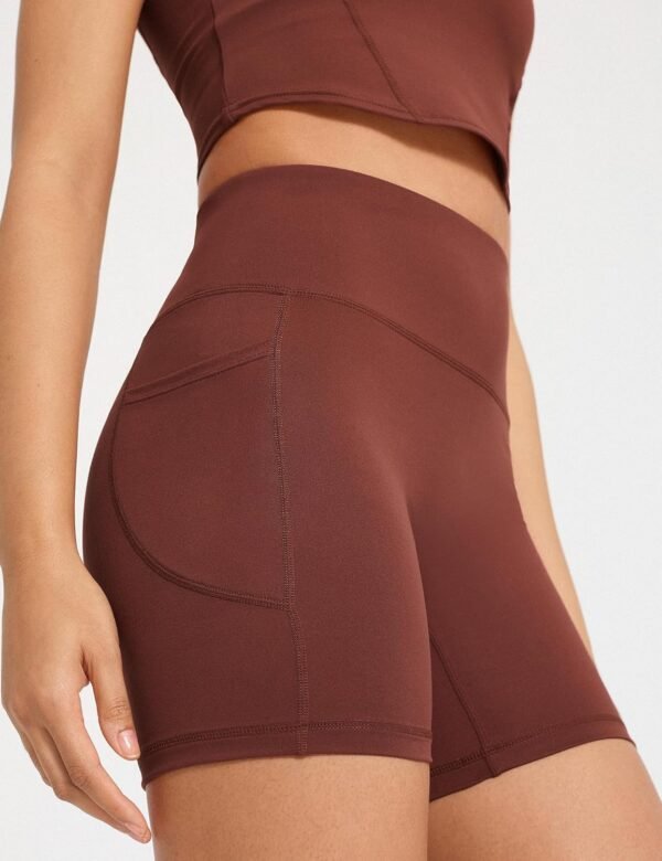 Yogaration Short de Sport Femme Taille Haute, Short Running avec Poches, Legging Court Push up sans Couture, Shorts de Sport Anti Frottement Opaque Pilates Fitness Gym – Image 4