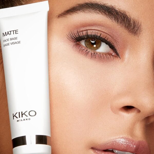 KIKO Milano Matte Face Base | Base De Teint Matifiante Et Unifiante : Matifie Et Camoufle Les Imperfections De La Peau – Image 3