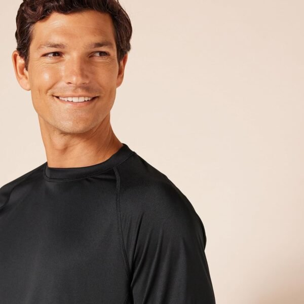 Amazon Essentials T-shirt De Bain UPF 50 À Séchage Rapide, Manches Courtes Et Coupe Ajustée Homme – Image 3