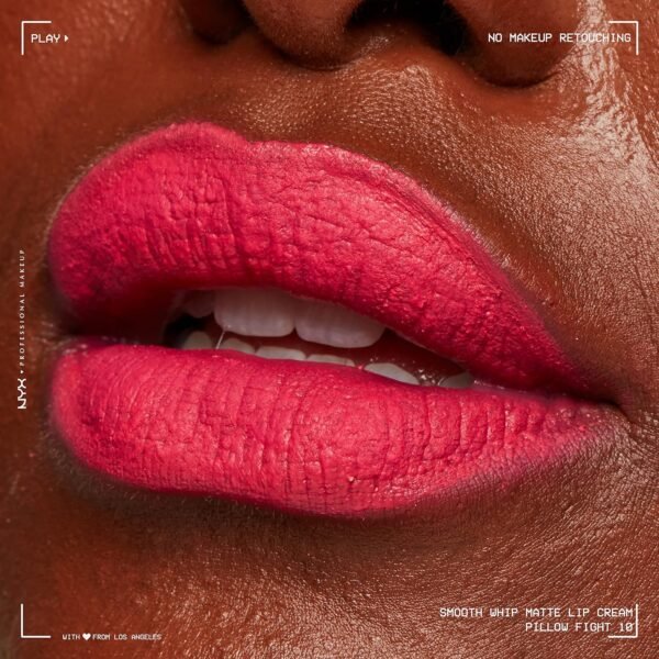 NYX Professional Makeup Rouge à Lèvres Crème Mat Smooth Whip, Couleur Vive, Texture Crème Fouettée, Formule Vegan, Teinte : Pillow Fight (10) – Image 6