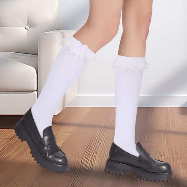 uinnossvc Chaussettes hautes pour fille - Blanches - À volants - Chaussettes hautes à volants - Lolita Clothes - Bas traditionnels pour femme - Jarretière en dentelle avec nœud - Chaussettes hautes – Image 5