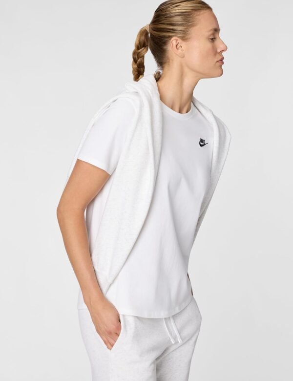 Nike SW Club T-Shirt Femme (Lot de 1) – Image 4