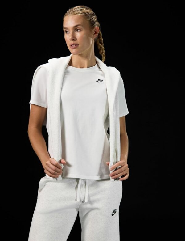 Nike SW Club T-Shirt Femme (Lot de 1) – Image 2