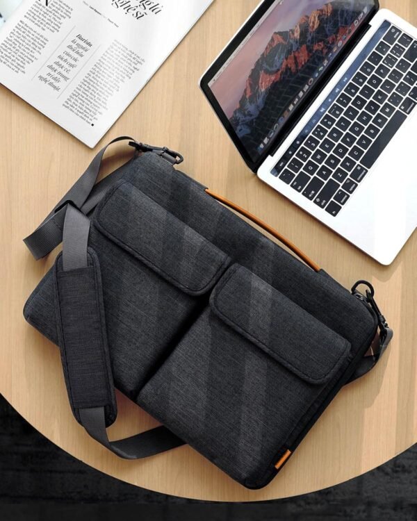 Inateck 360° Protection Housse Sacoche Ordinateur 13.3 Pouces Compatible avec 13 MacBook Air M3/M2/M1 2024-2012, 13 MacBook Pro M2/M1 2022-2012/14 MacBook Pro M3/M2/M1 Pro/Max 2023-2021, Noir Gris – Image 9