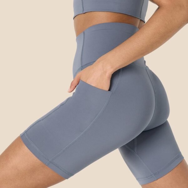 Amazon Essentials Short Cycliste Active FormFlex Ultra Doux avec Poches, Taille Haute, 18cm Femme – Image 4
