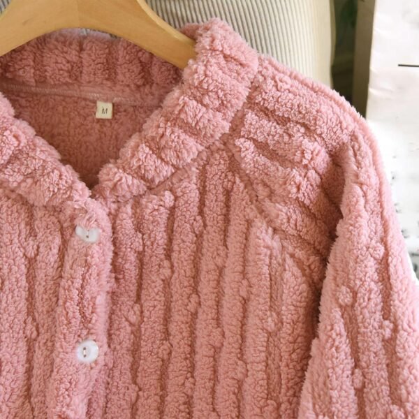 Hauts de Pyjama Femme Cardigan d'hiver Femmes Manches Longues Veste épaisse et Chaude Femme Grande Taille Vêtements D'Intérieur Manteaux avec Boutonné Tops Tunique Casual Loose Ample Mode – Image 4