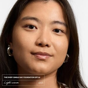 Alternative view of 3INA MAKEUP - The Every Single Day Foundation SPF 50 622 - Fond de Teint Chaud clair avec indice SPF 50 - À base de 2% de Niacinamide - À couvrance légère à moyenne - Vegan - Cruelty Free