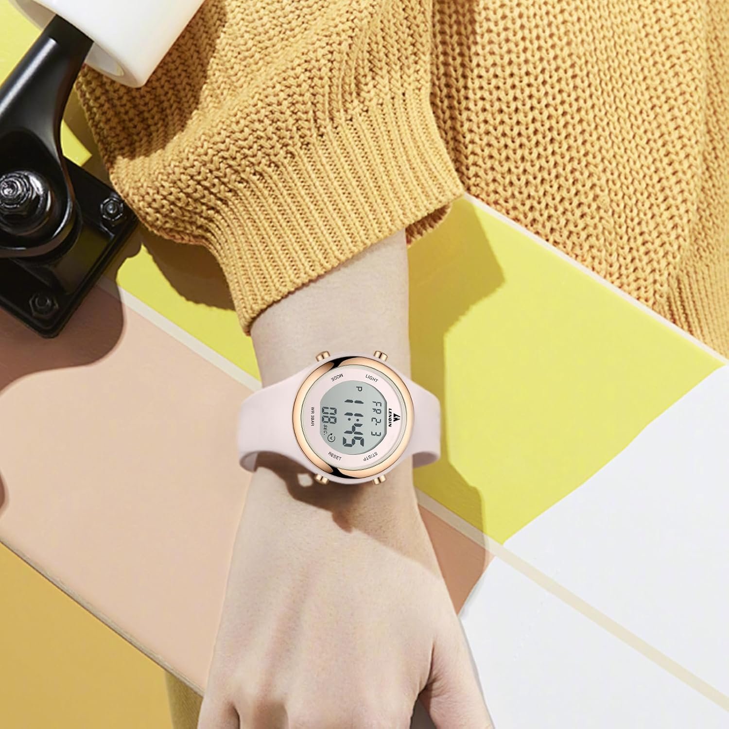 LN LENQIN Montre Femme Montre Le chronomètre pour Femmes 30m Montres de Poignet Militaire imperméables avec rétroéclairage/Alarme/minuterie/Date – Image 5